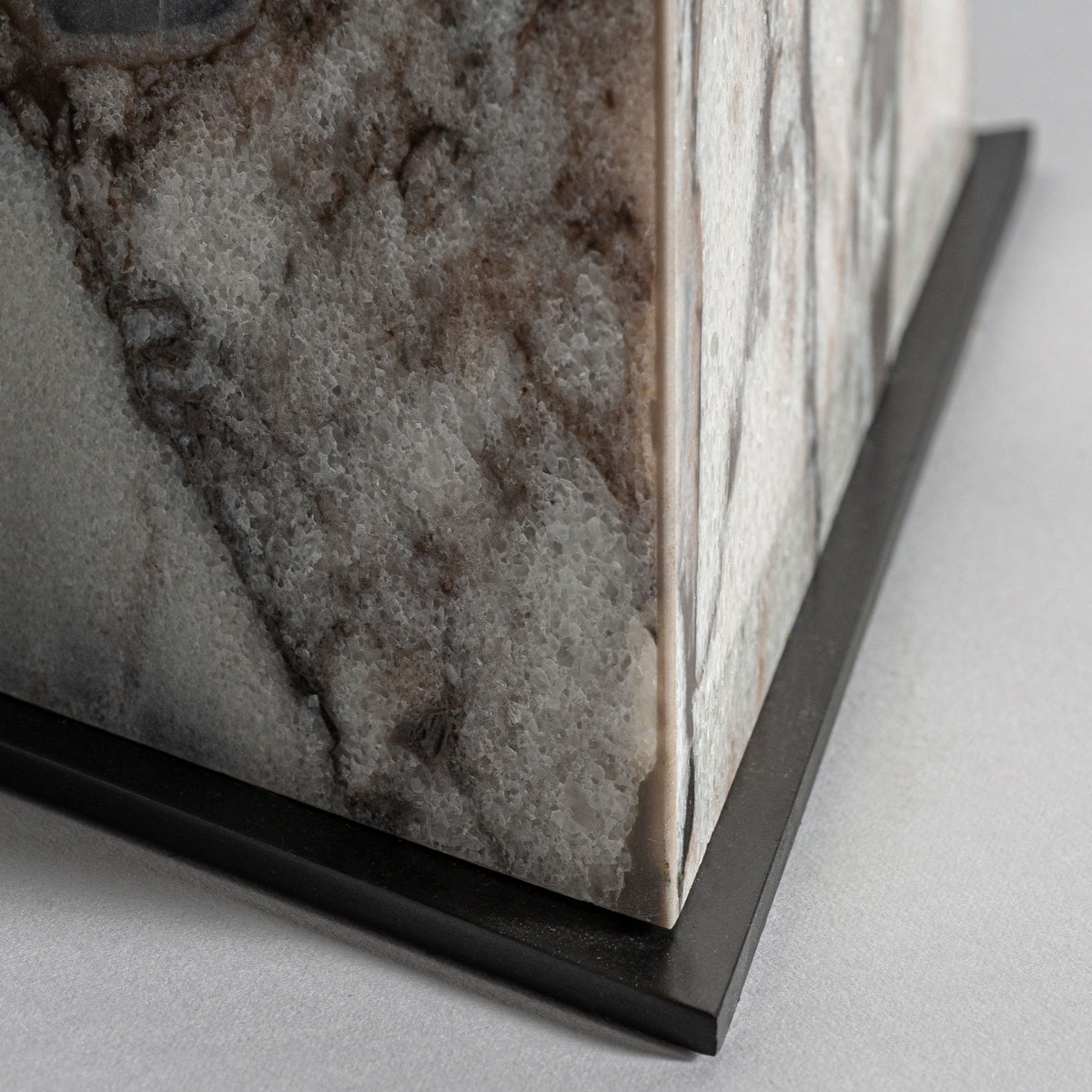 Lámpara de mesa, gris y blanco crema, bronce con mármol