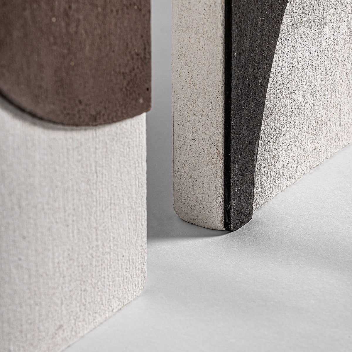 Cuadros tonos marrón y negro