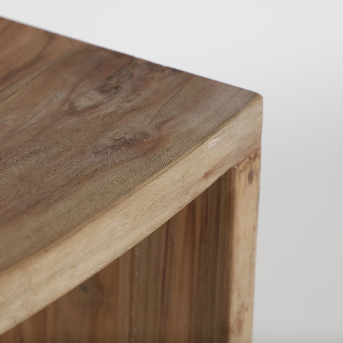 Reposapiés tipo pequeña banqueta