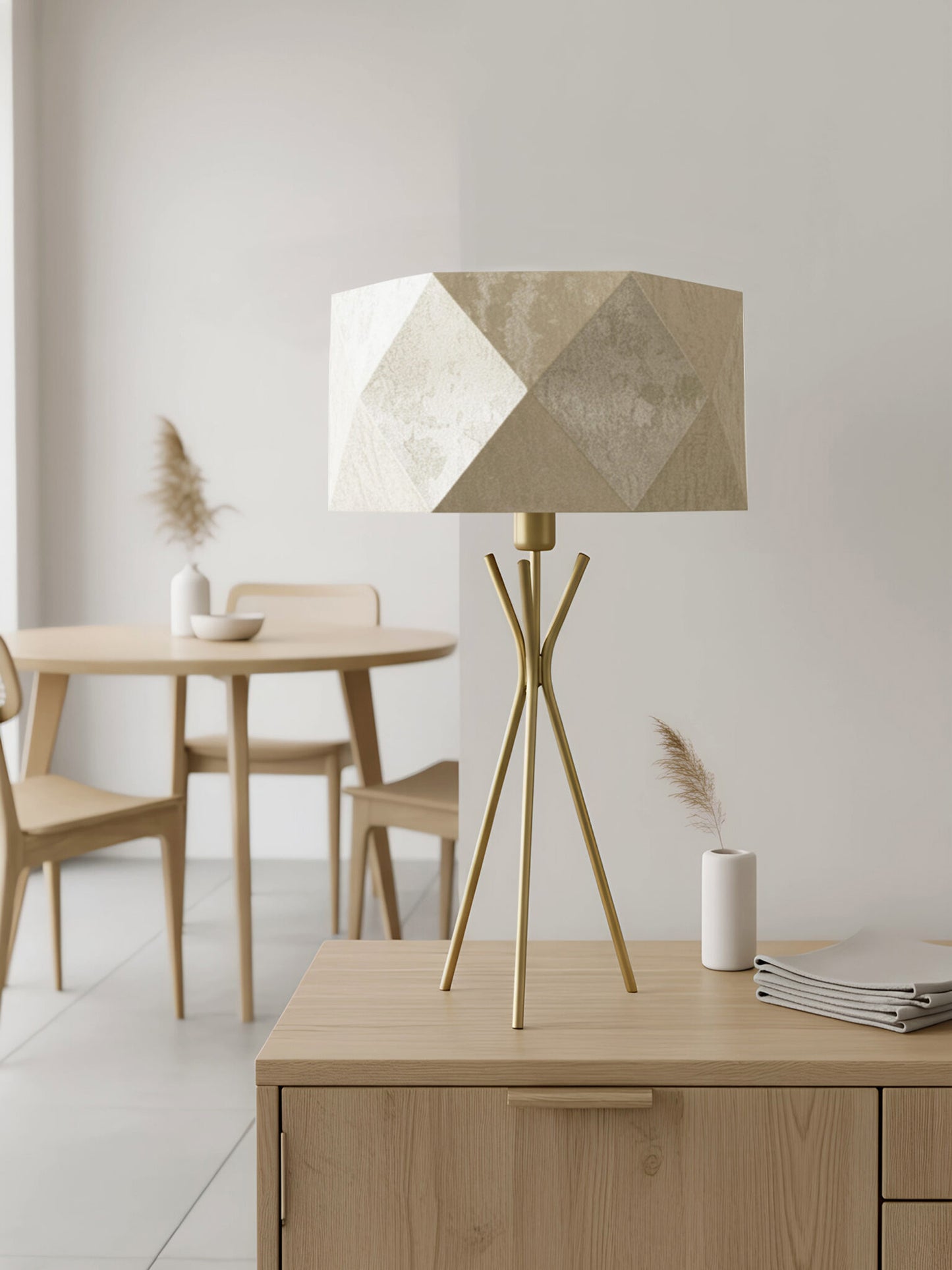Lámpara de mesa dorado oscuro con pantalla origami