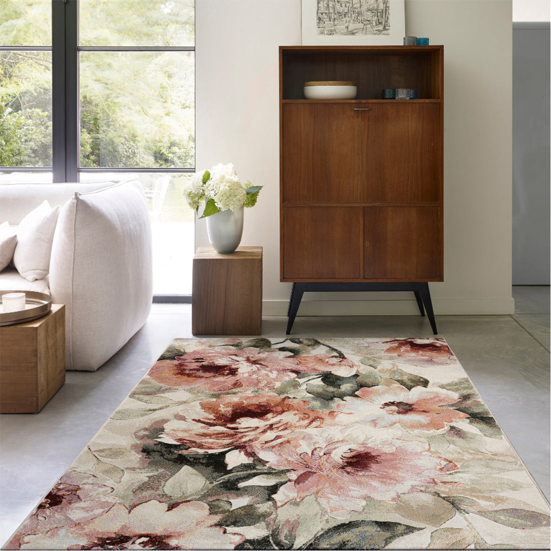 alfombra flores tonos verde y rojo