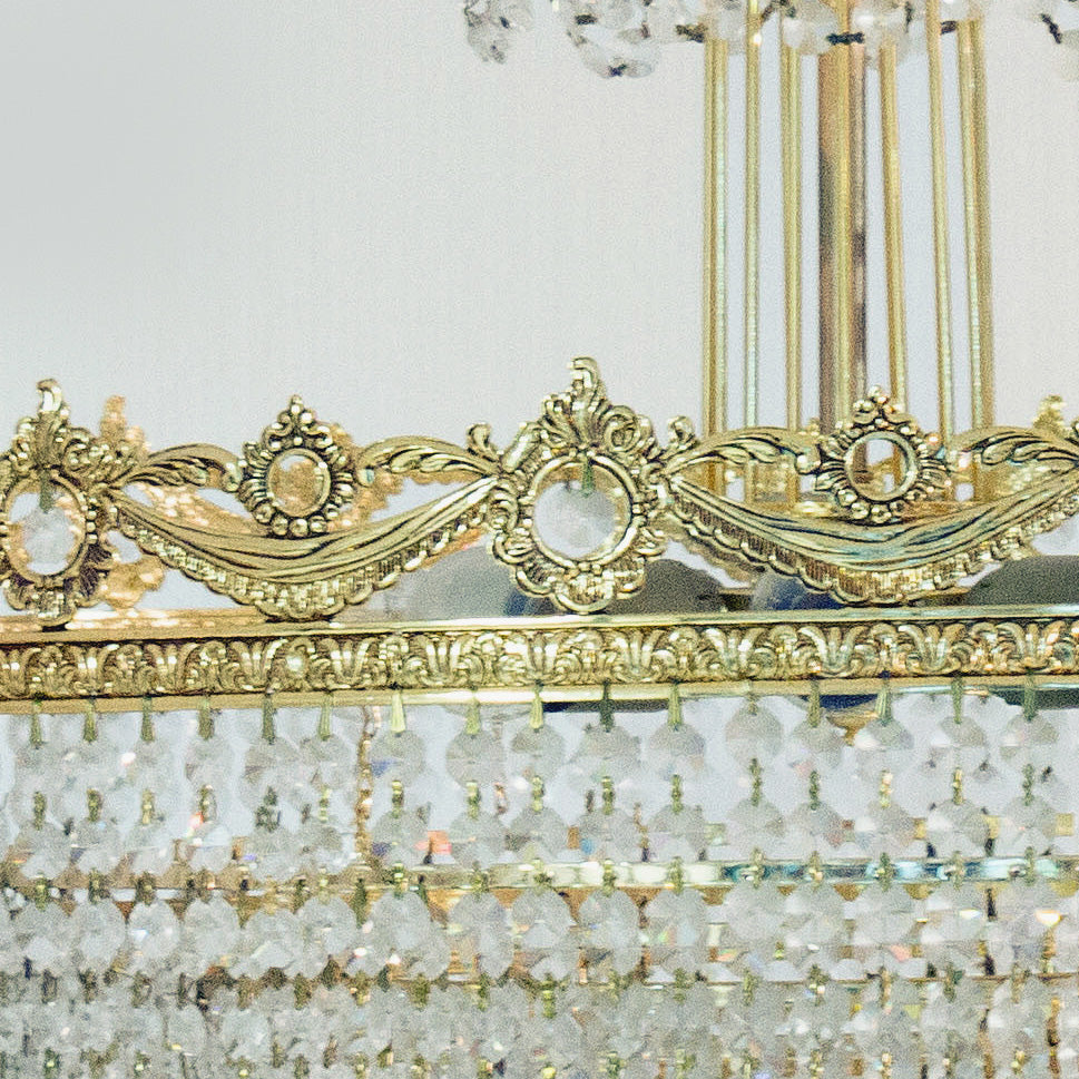 Lámpara de techo, de hierro y cristal de murado. Fabricante Padilla