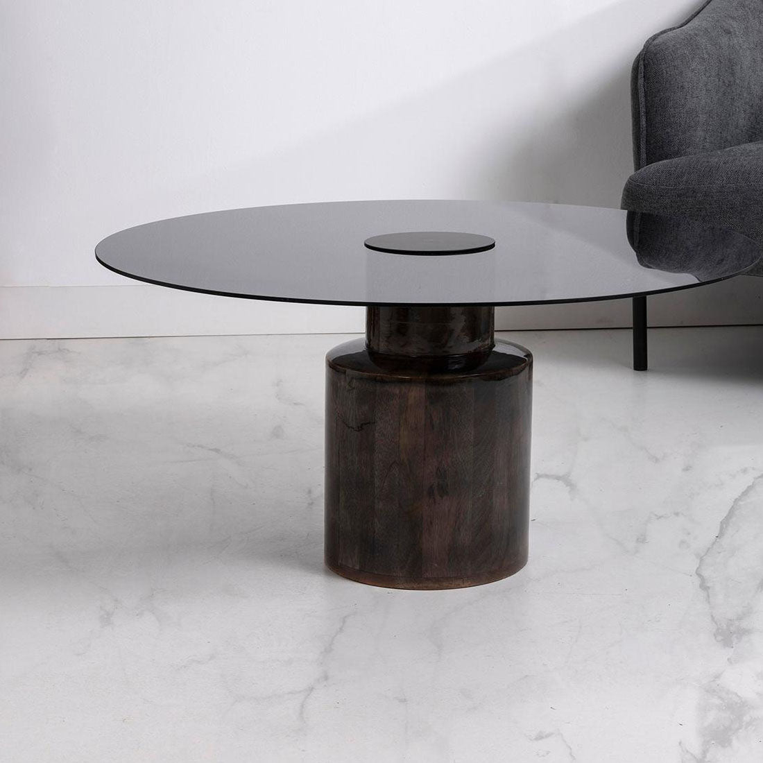 Mesa de cristal y madera de mango, combinado en color negro y marrón