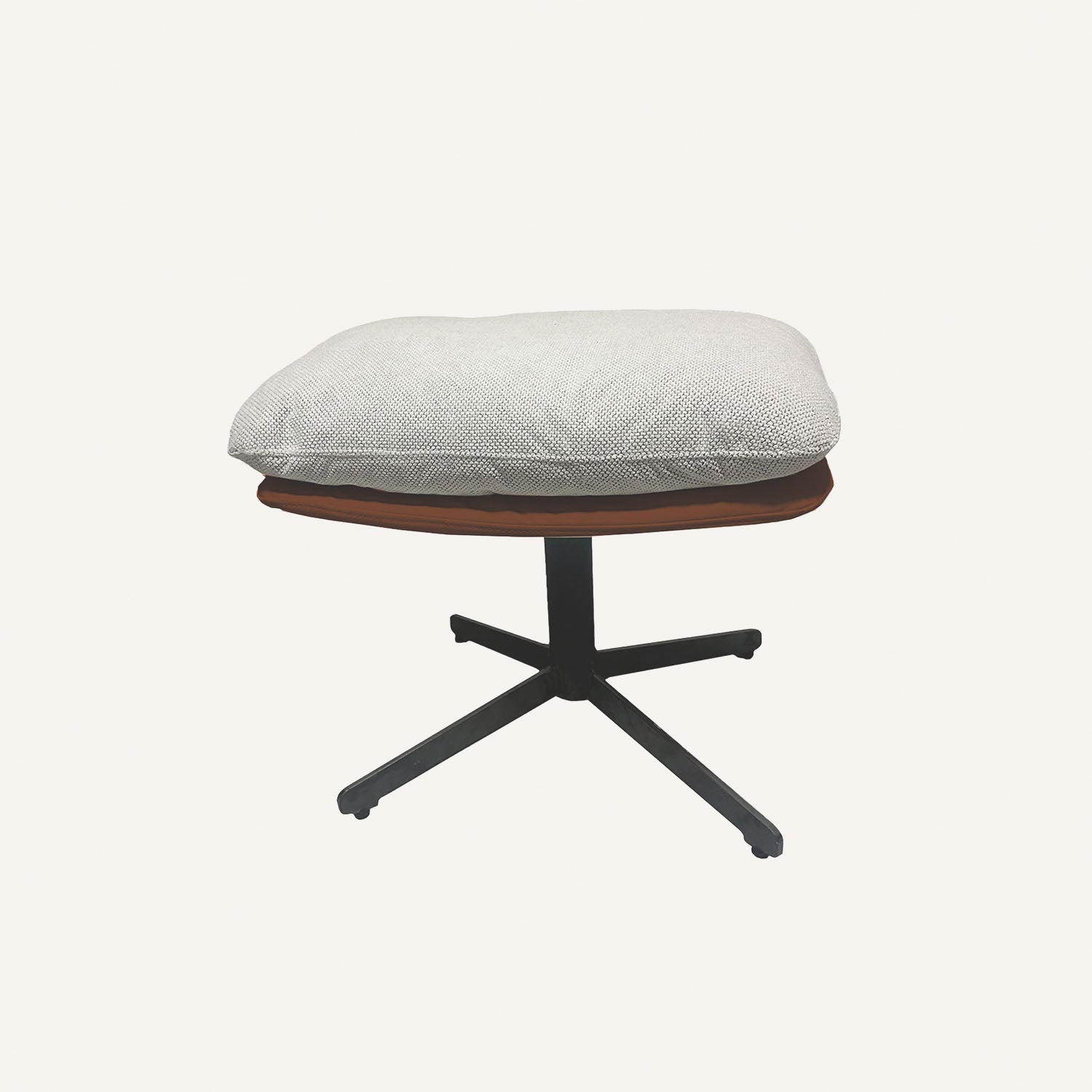 Banqueta reposapiés de diseño bicolor con tejido antimanchas, ignífugo y resistente a mascotas en tonos gris perla y caldera