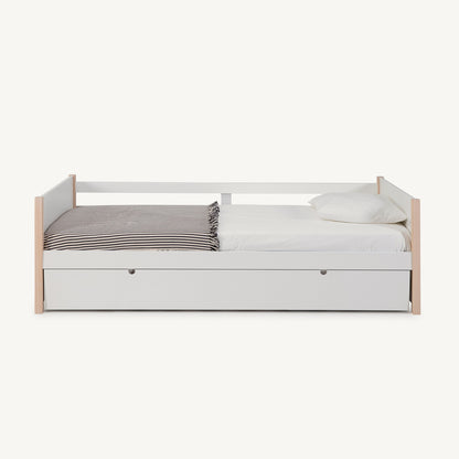 Cama nido doble para niños con cama inferior desplegada