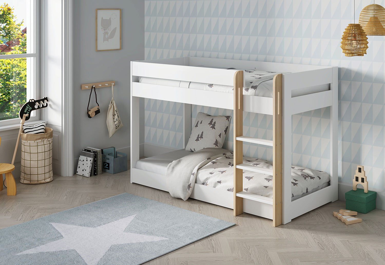 Litera infantil de madera en blanco con dos camas integradas
