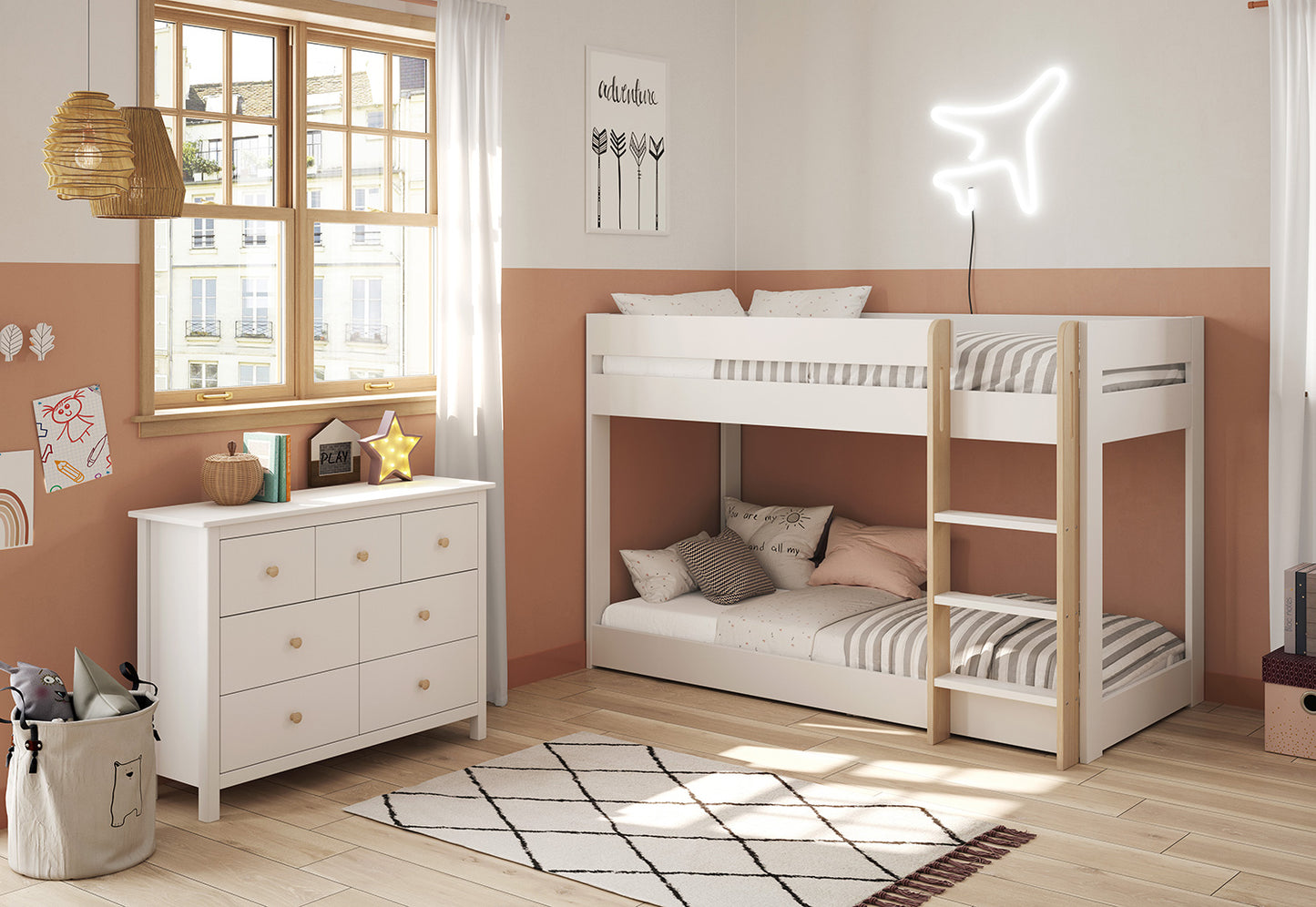 Litera Montessori blanca con cama inferior a ras de suelo