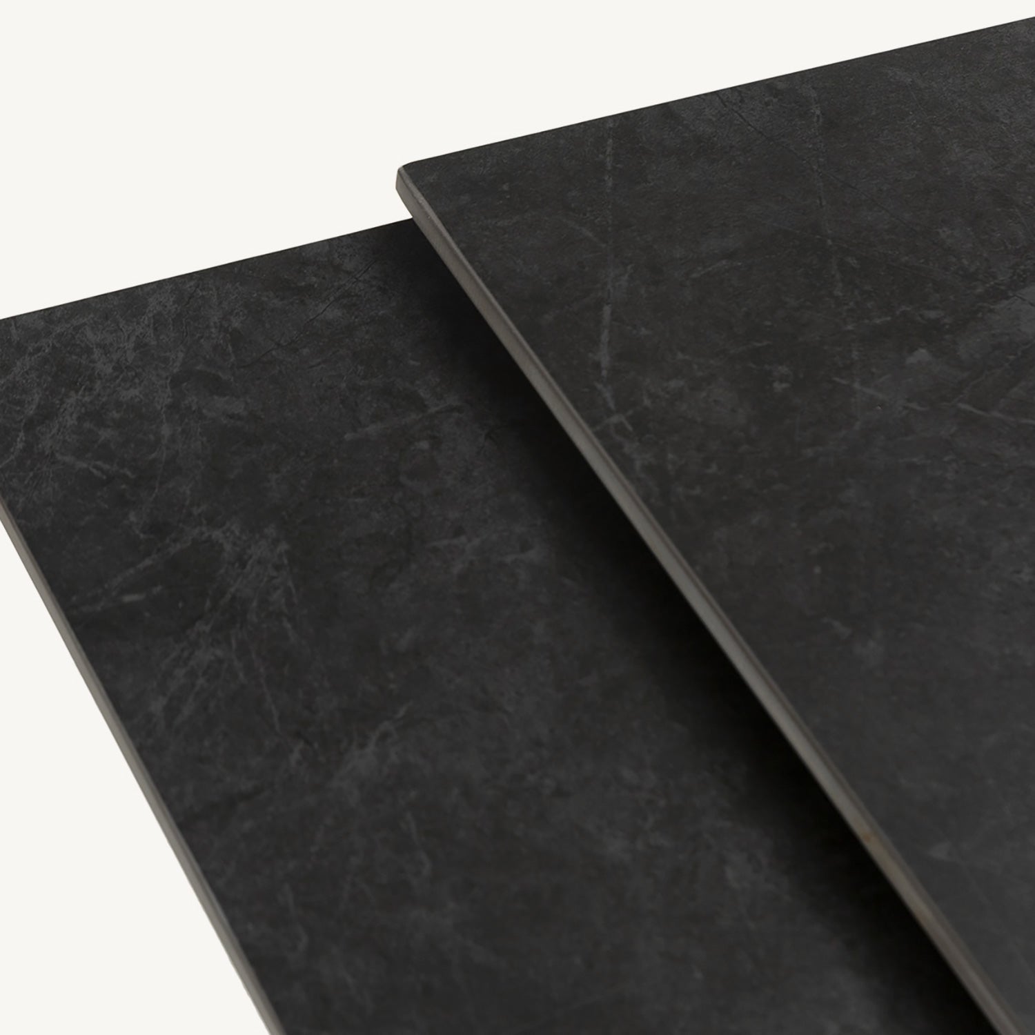 Mesa de comedor Arlene Cuadrada Extensible de piedra y metal