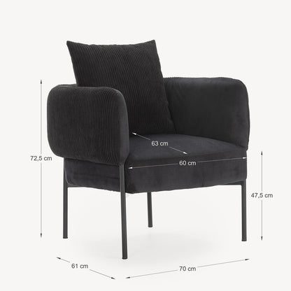 Medidas del Sillón de diseño Aruni con patas metálicas finas y acabado elegante