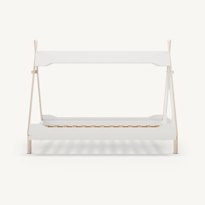 Cama tipo cabaña infantil en madera con diseño blanco