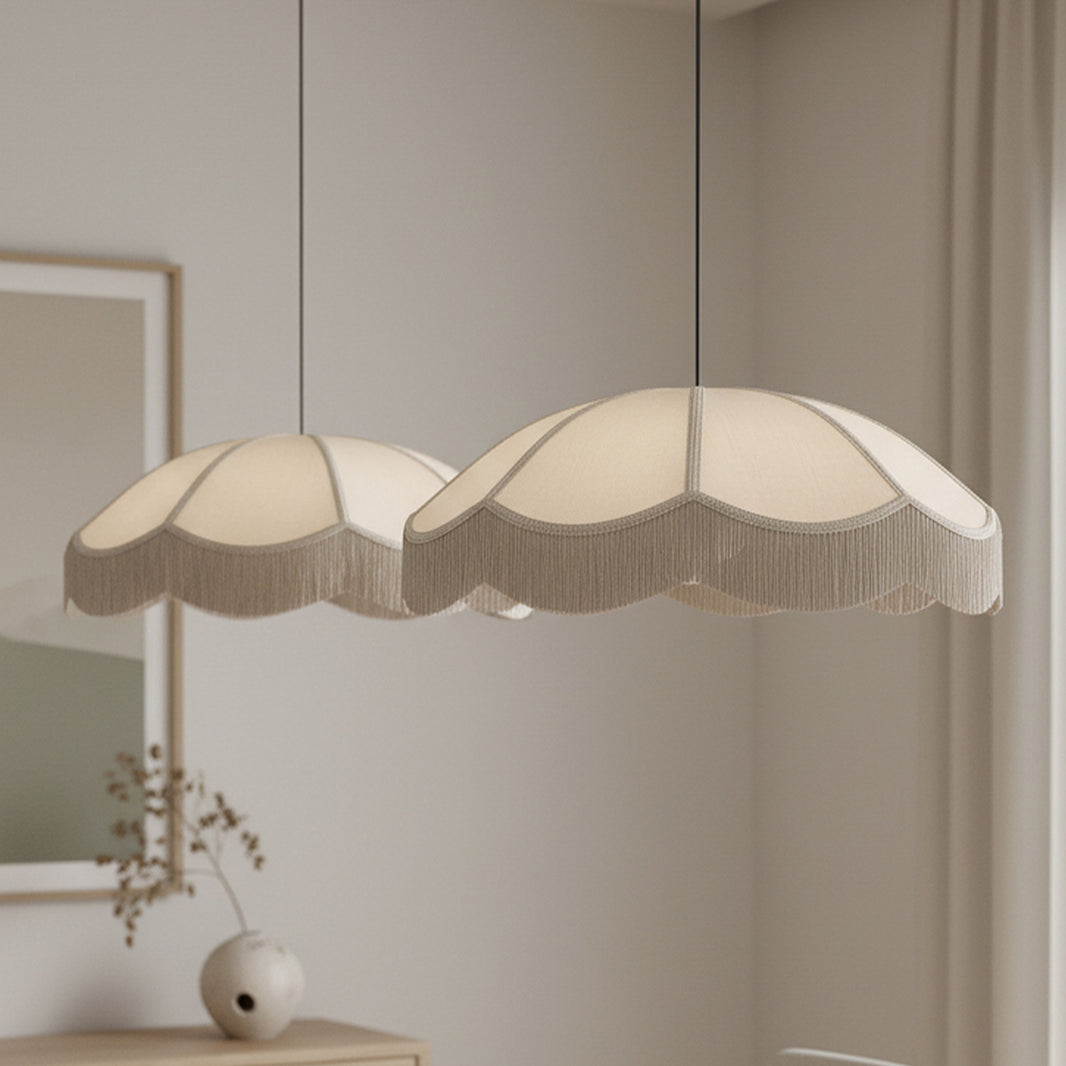 Pantalla techo flecos beige 