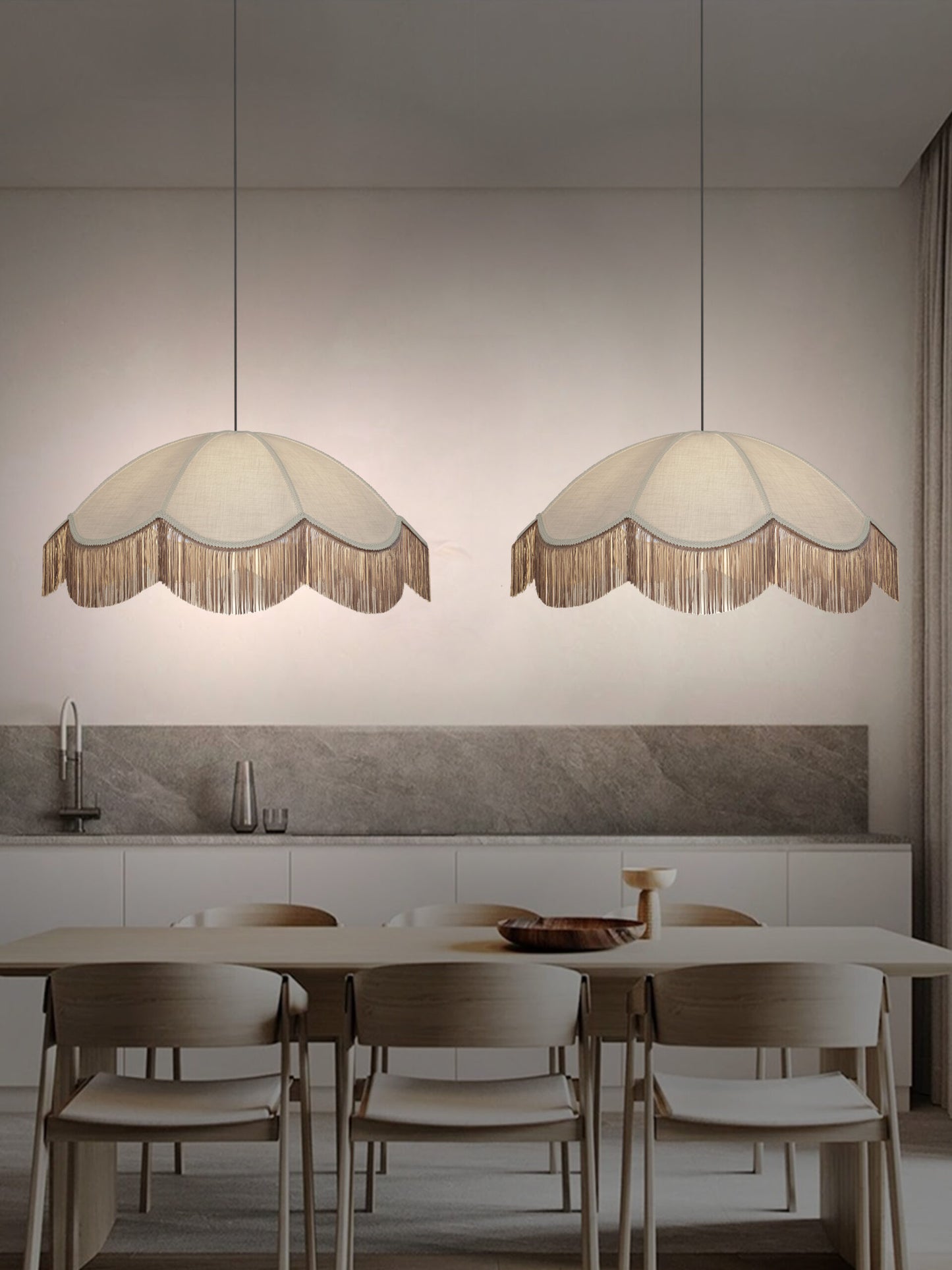 Pantalla techo flecos beige 