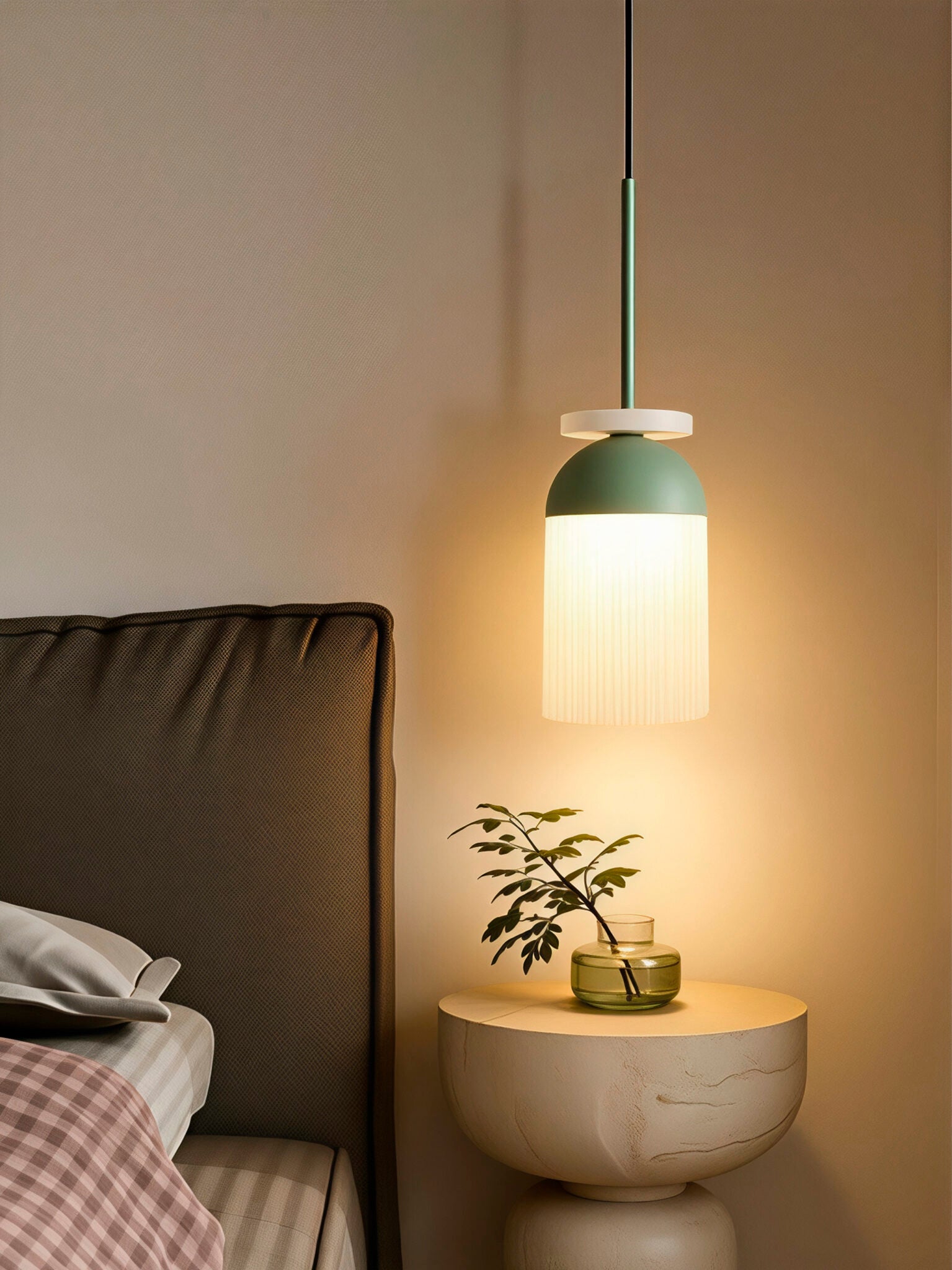 Lámpara colgante en color verde y blanco con flecos