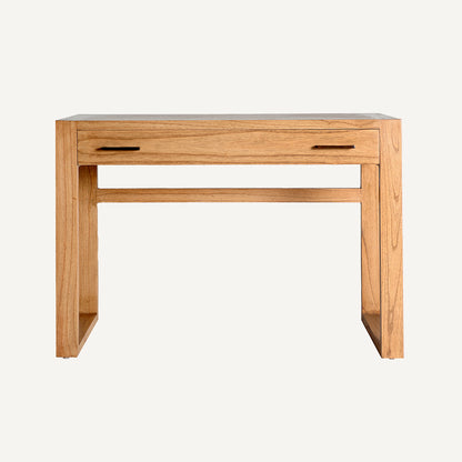 Mesa de escritorio en madera de mindi color natural con un cajón y huecos internos