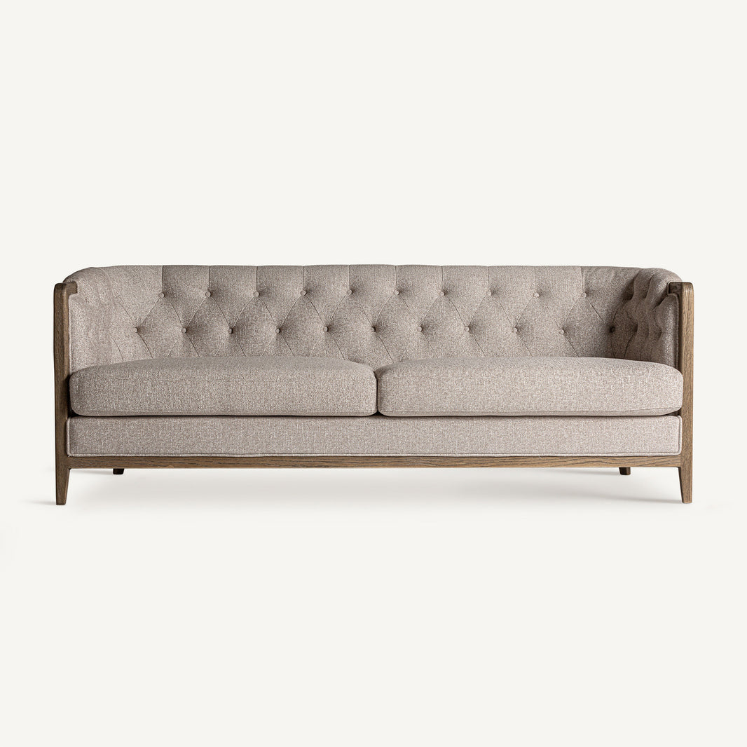 Sofá Silz tres plazas en beige minimalista y colonial