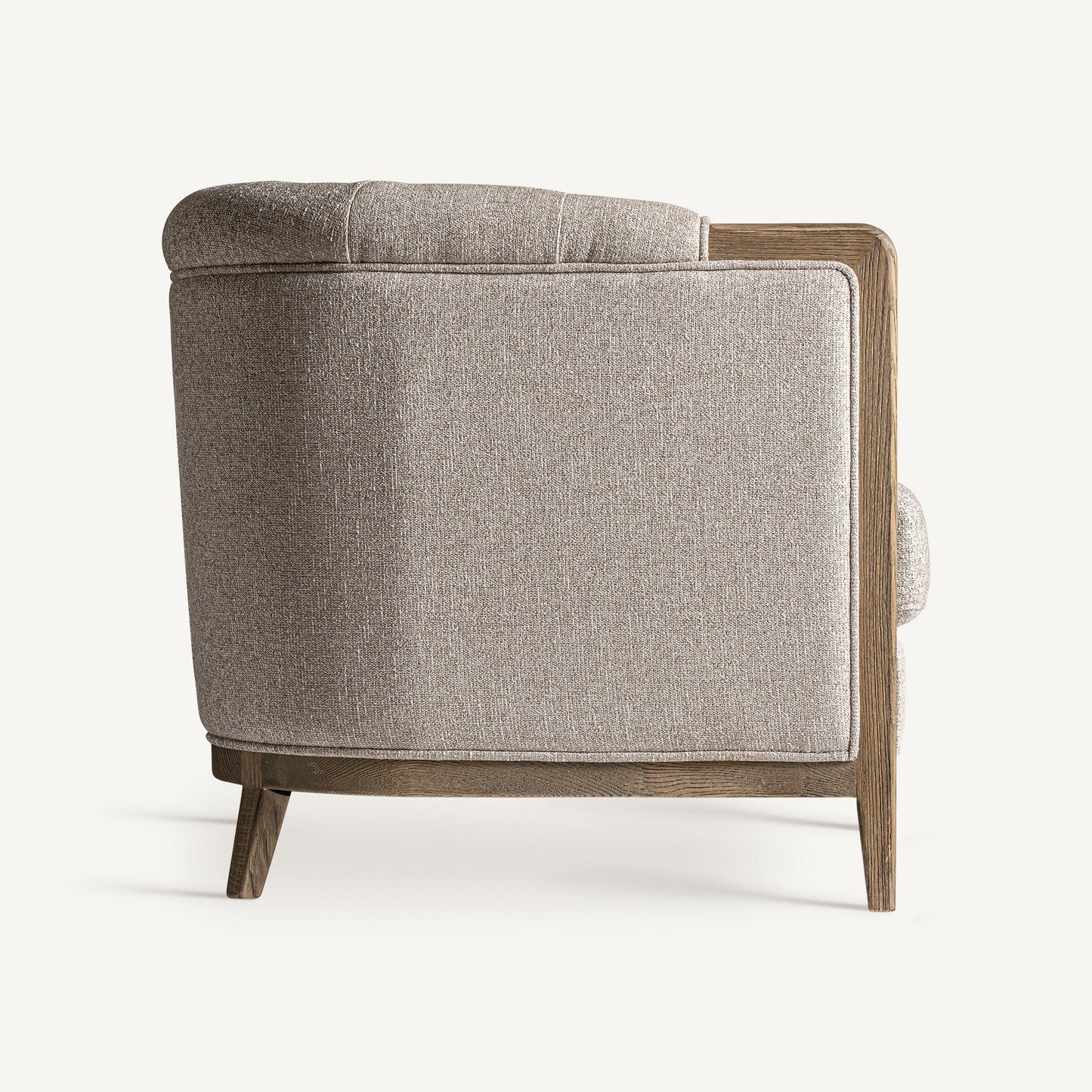 Sofá Silz tres plazas en beige minimalista y colonial