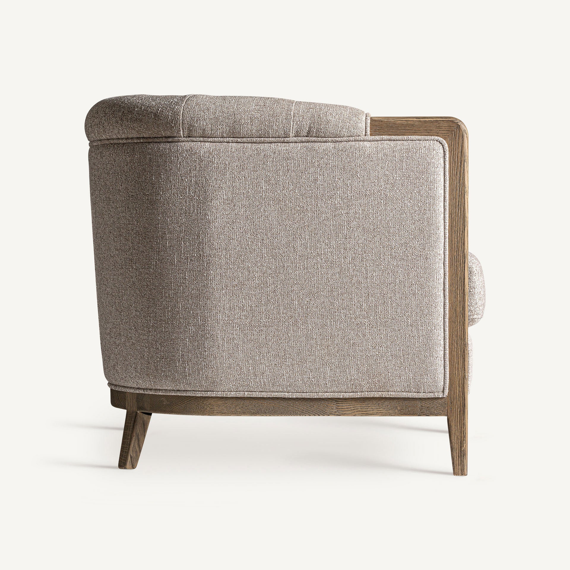 Sofá Silz tres plazas en beige minimalista y colonial