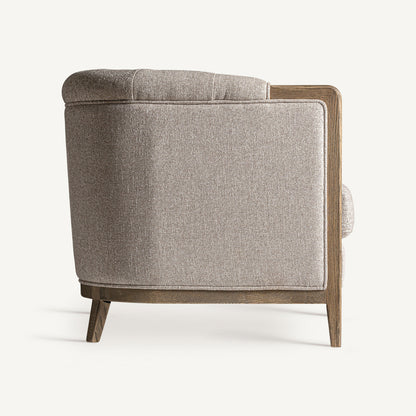 Sofá Silz tres plazas en beige minimalista y colonial