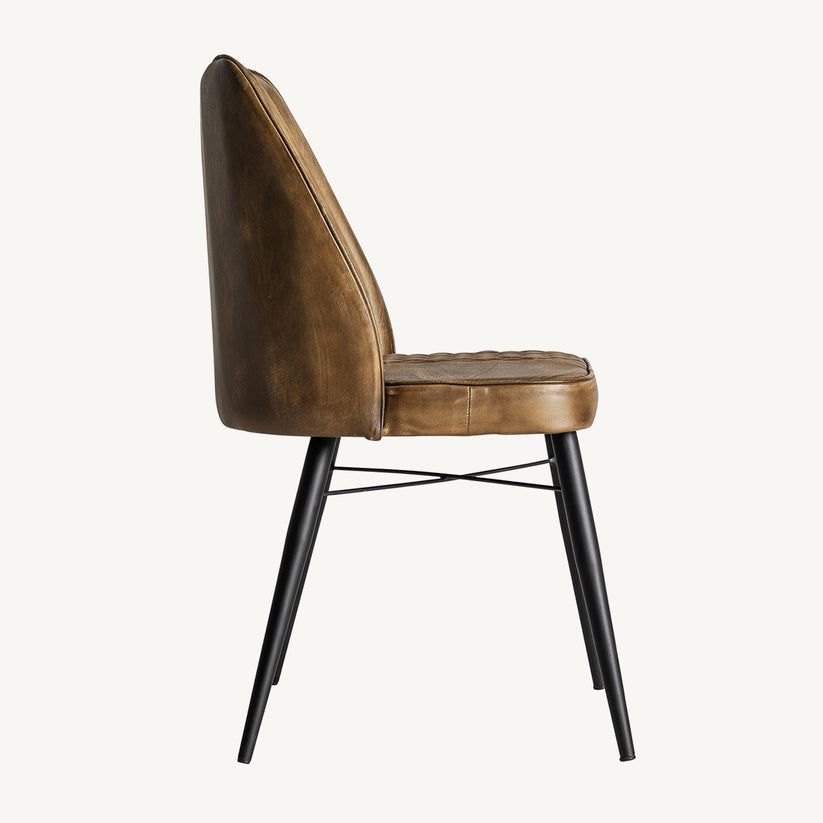 Silla en cuero y metal