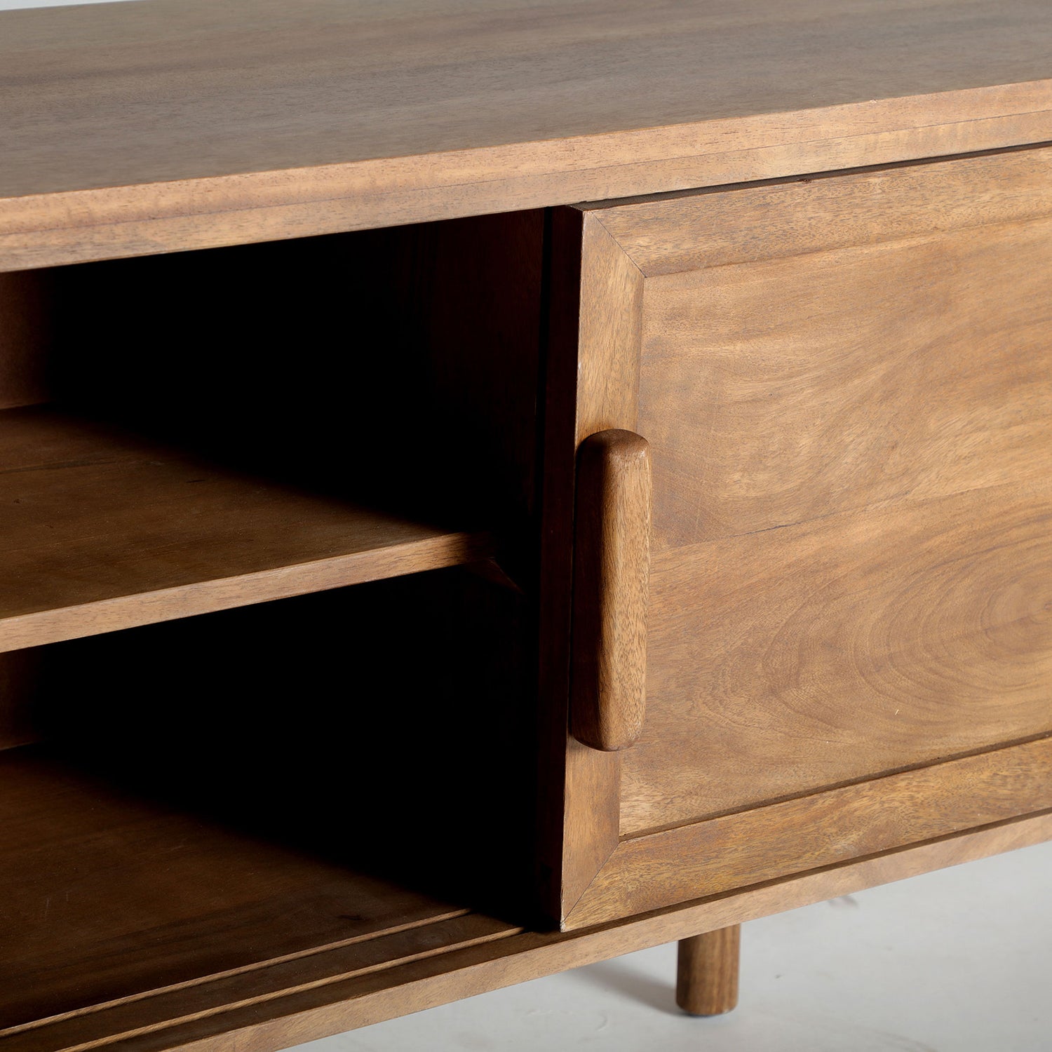 Mueble TV Trevoux Nórdico Mango Natural con 3 puertas