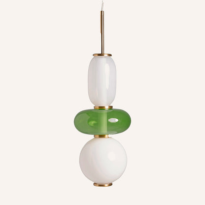 Lámpara de colgar, fabricada de vidrio translúcido color verde y blanco. Tipo cristal Baudelaire