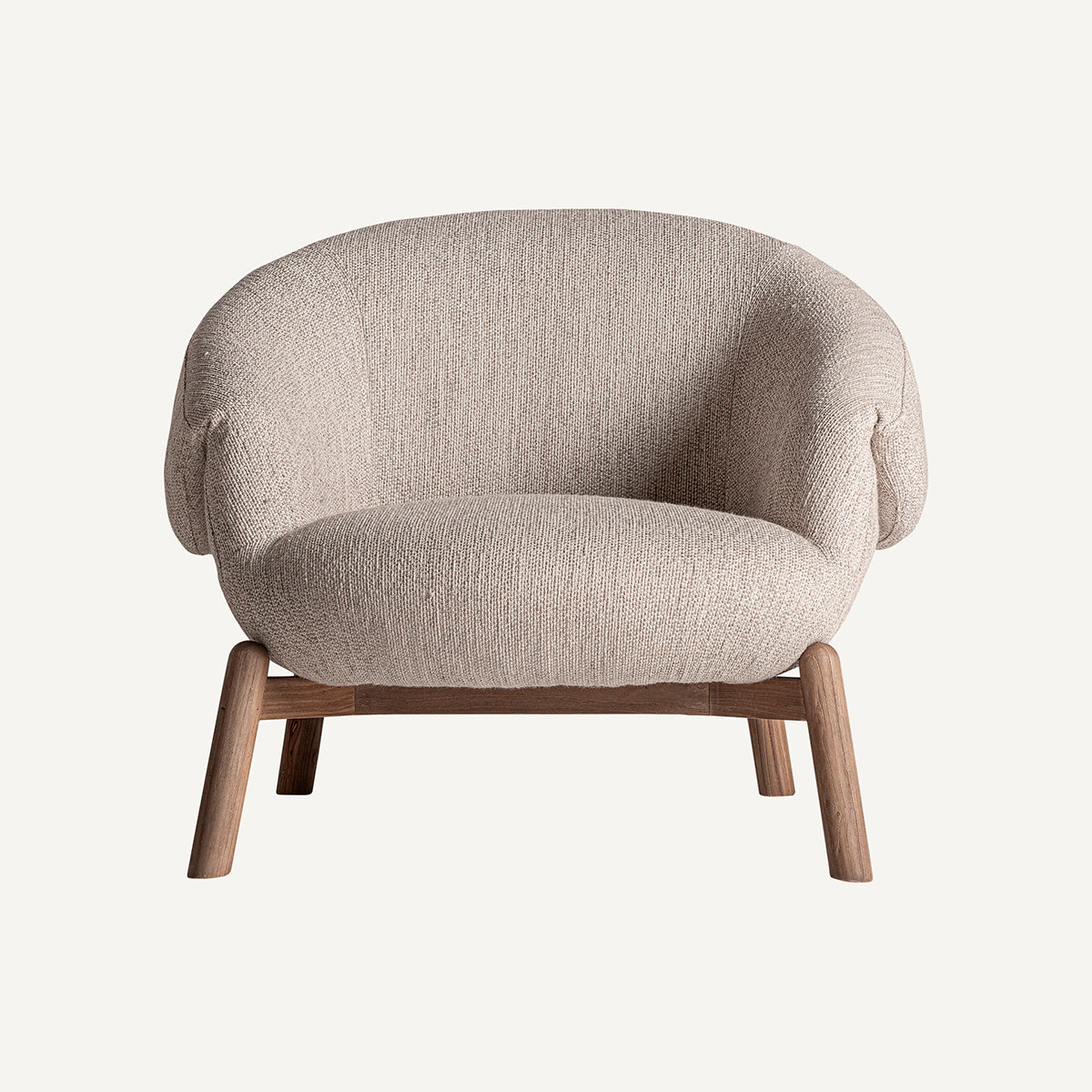 Sillón fabricado en madera de olmo combinado con tapizado poliéster, color beige