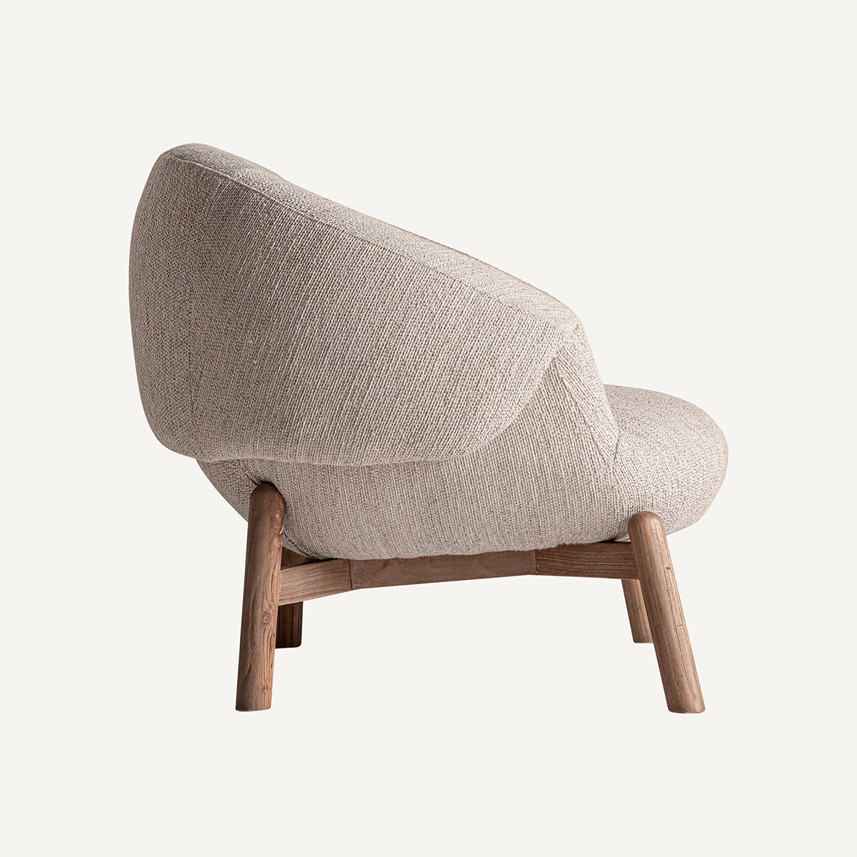 Sillón fabricado en madera de olmo combinado con tapizado poliéster, color beige