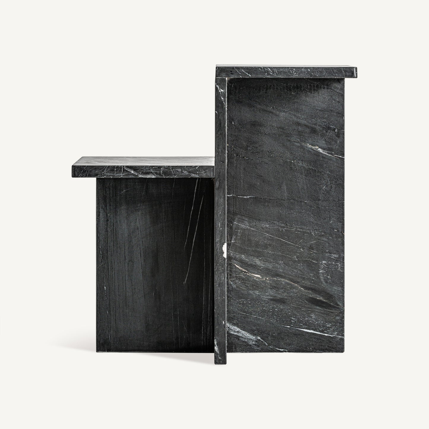 Mesa auxiliar de mármol negro con distintas alturas Marquina