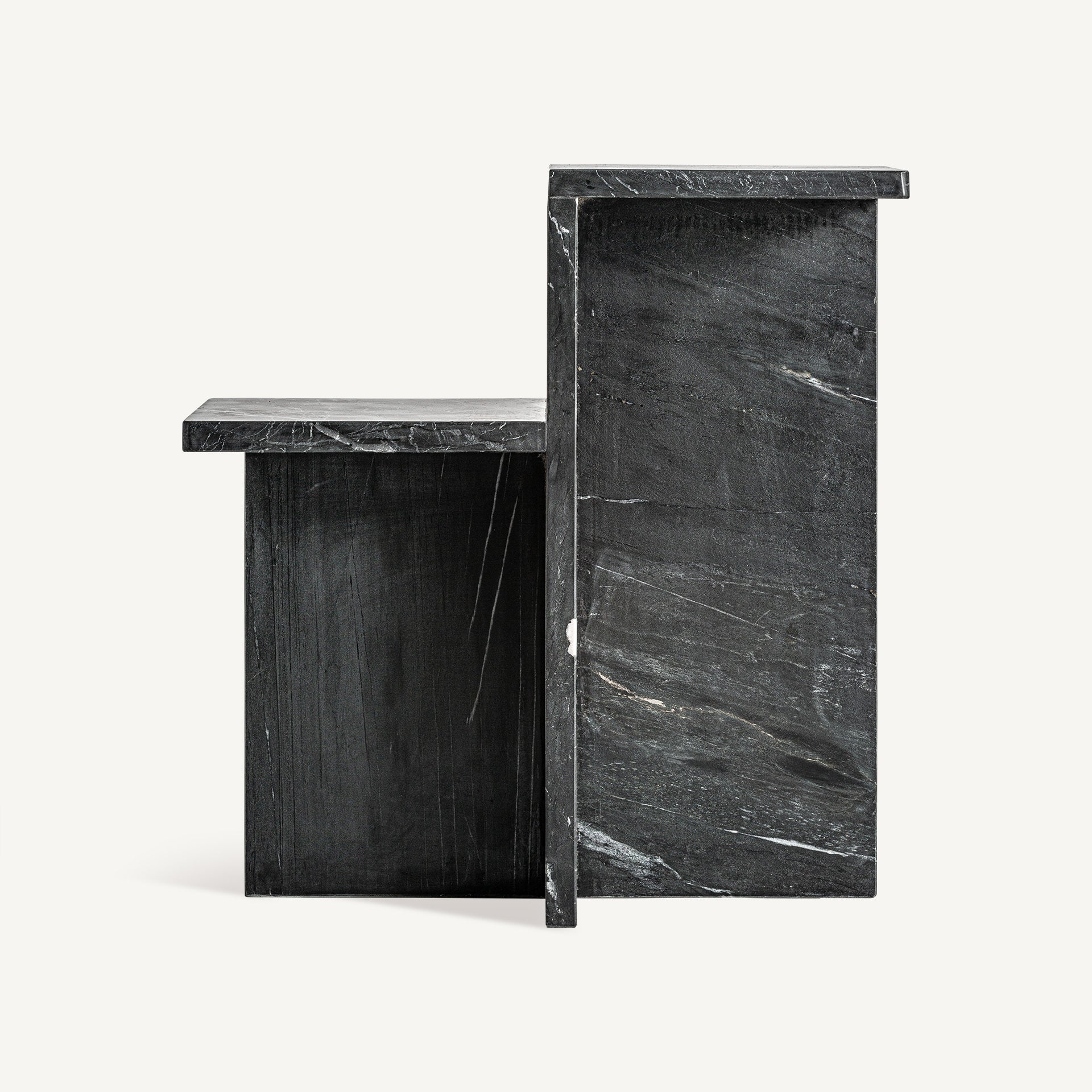 Mesa auxiliar de mármol negro con distintas alturas Marquina