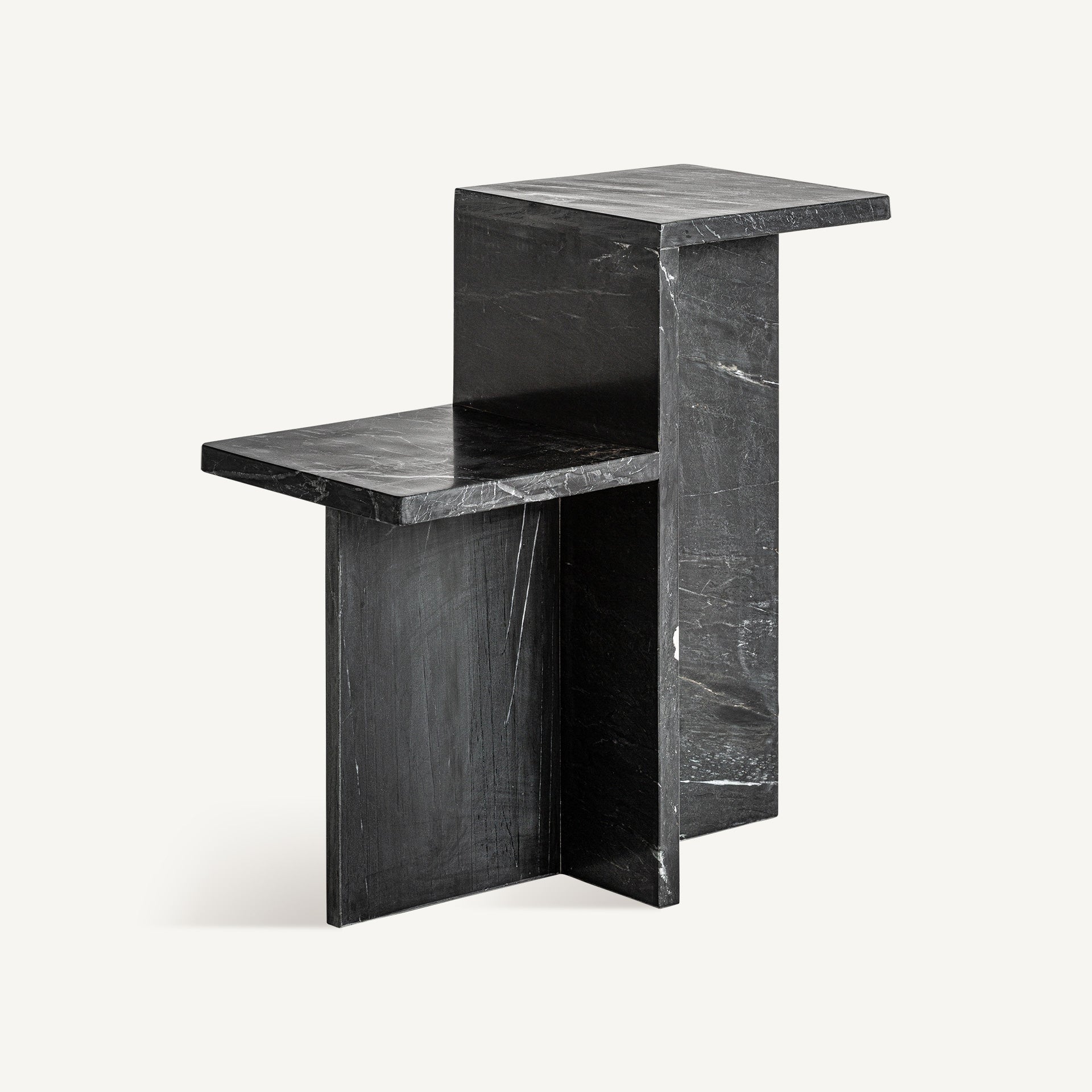 Mesa auxiliar en mármol negro mate con vetas blancas Marquina