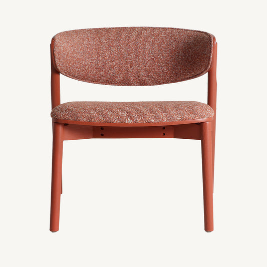 Sillón Vreden de madera en coral jaspeado