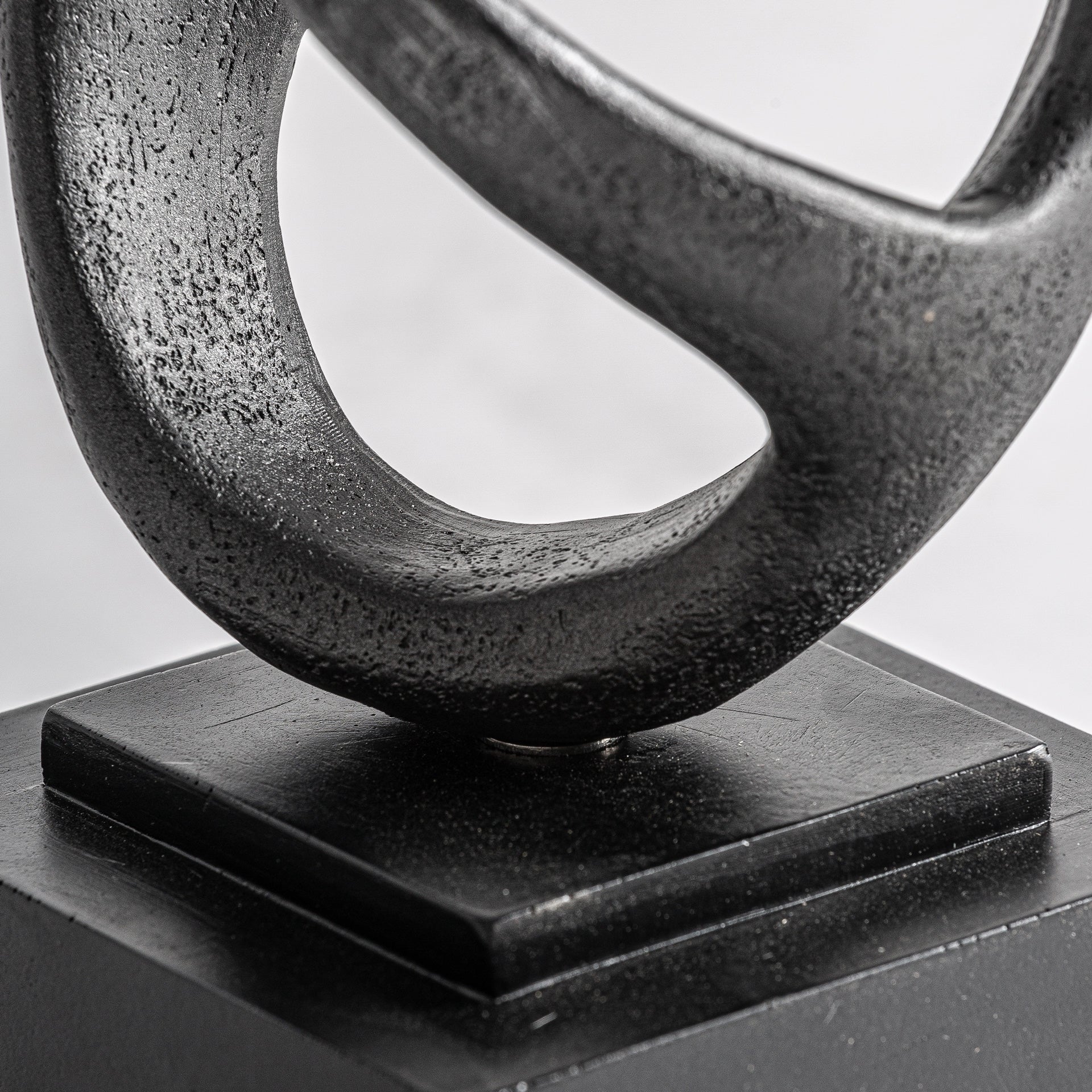 Figura decorativa Zoe Abstracta negra