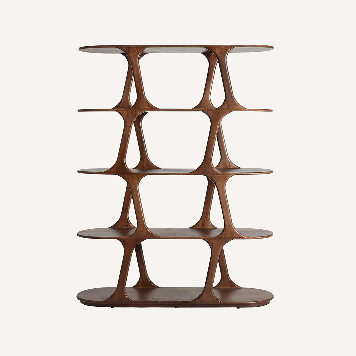Estantería fabricada en madera de mango marrón oscuro.