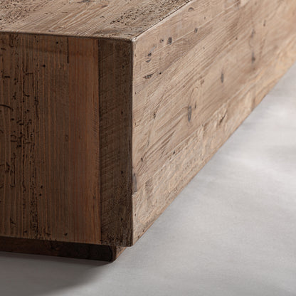 Cama de matrimonio 180x200 de madera con diseño robusto y atemporal