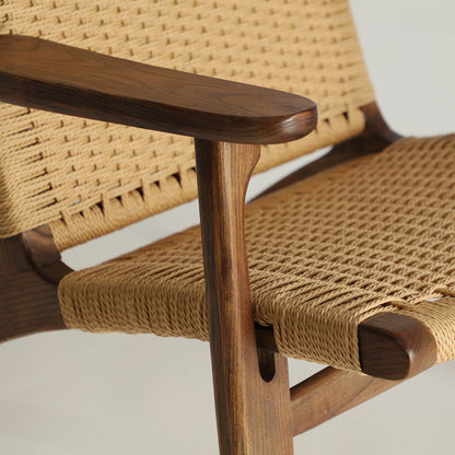 Sillón Jeshare  tipo butaca de madera con tapizado en cuerda trenzada