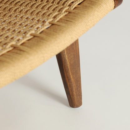 Sillón Jeshare en madera de olmo y la cuerda en marrón claro estilo boho