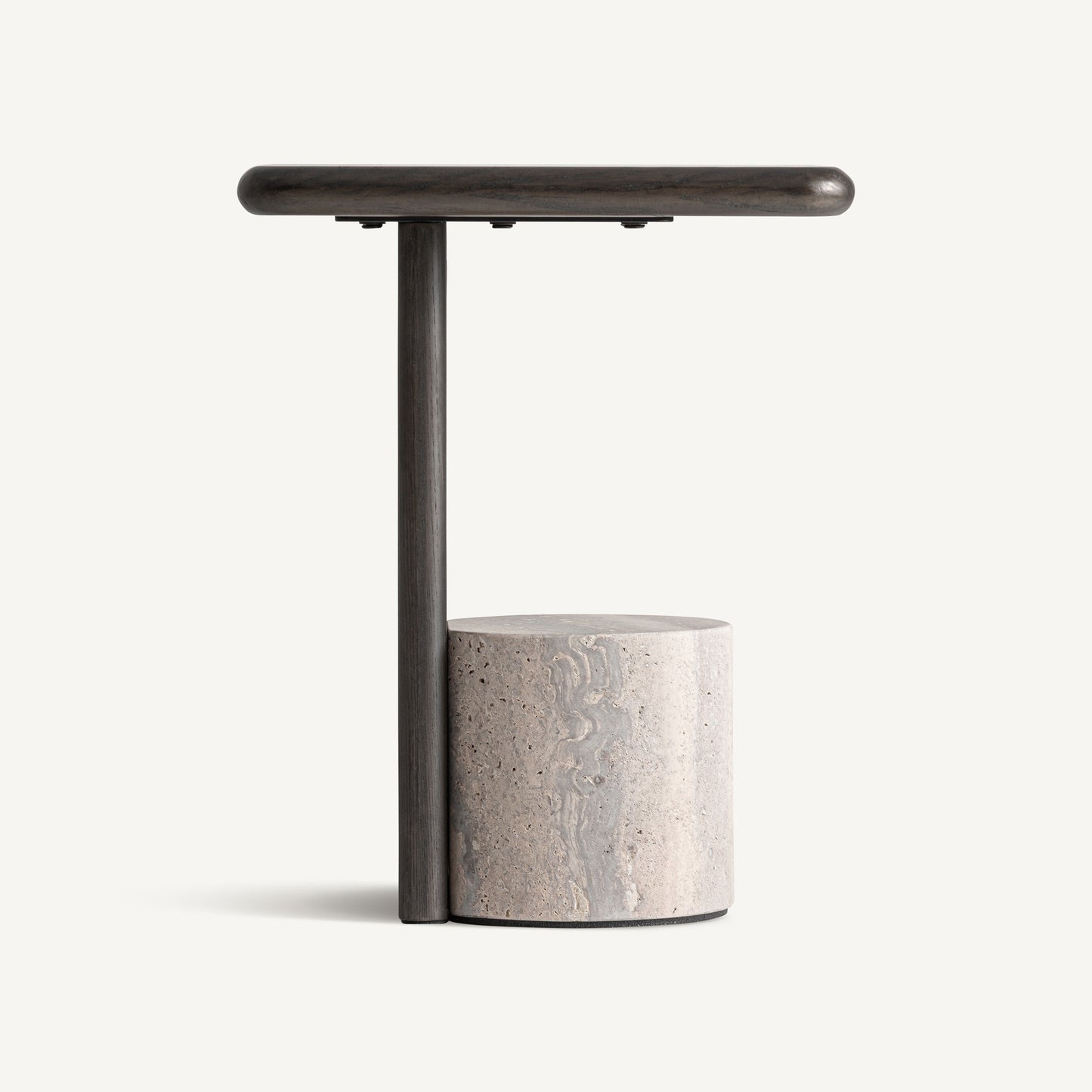 Mesa auxiliar en madera oscura con base a media altura en travertino
