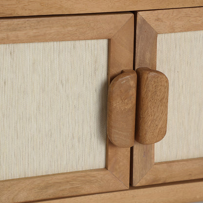 Mueble TV fabricado en madera de mango combinado con detalles en bambú beige.