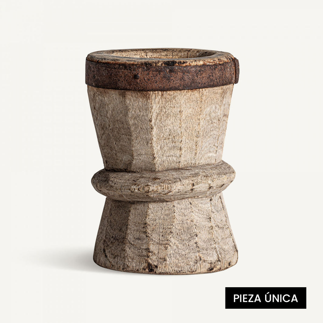 Figura decorativa de estilo étnico