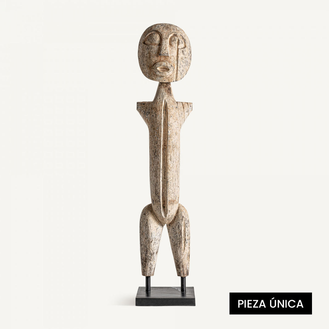 Figura Tribal muy alta