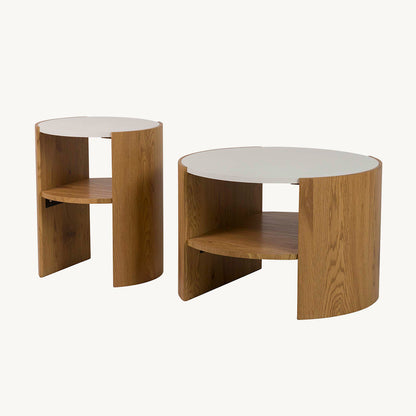 Mesa auxiliar, set dos, en blanco y marrón. De vinilo y MDF