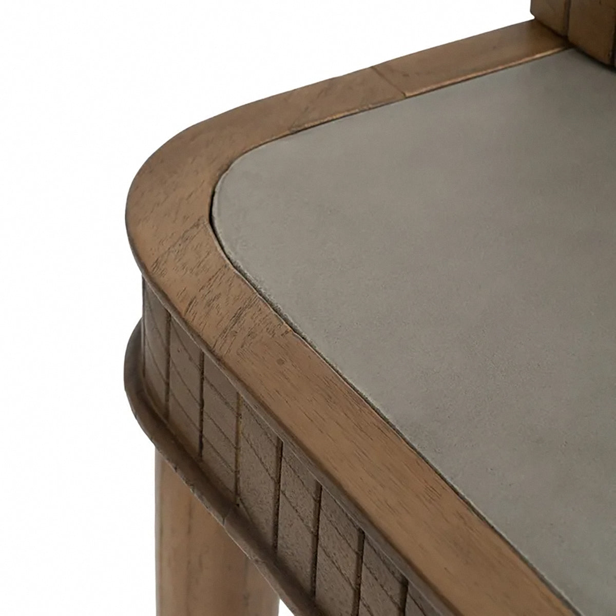 Mesa de escritorio en madera y microcemento