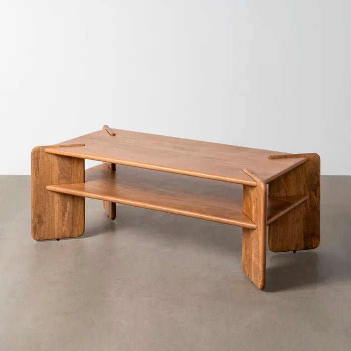 Mesa de centro rectangular con un hueco en medio. Fabricada de madera de mango natural