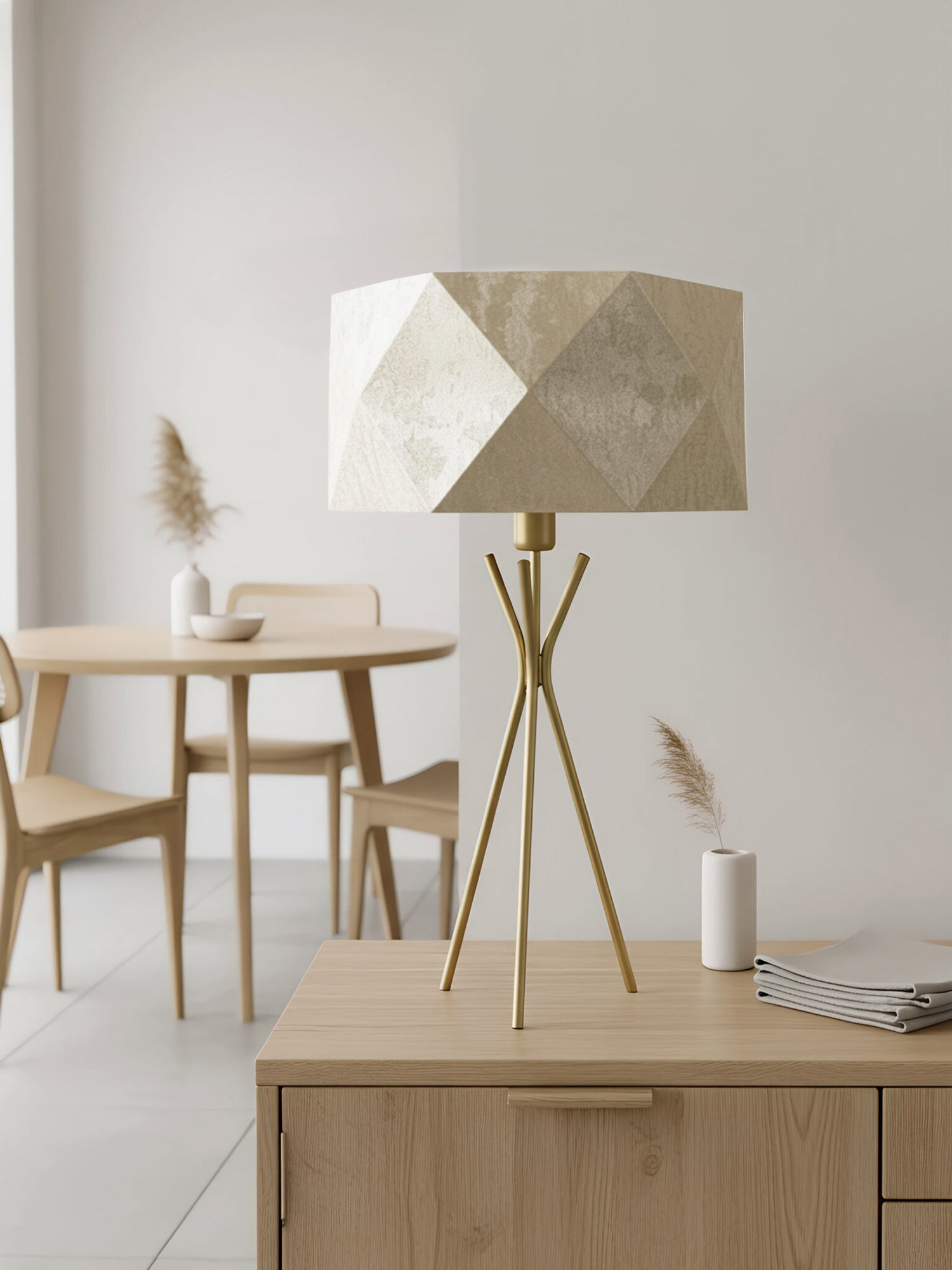 Lámpara de mesa dorado oscuro con pantalla origami
