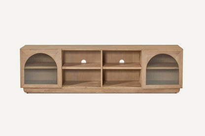 Mueble TV fabricado en madera maciza marrón natural combinado con cristal en las puertas.