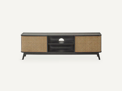 Mueble TV fabricado en madera maciza color negro combinado con rafia natural.