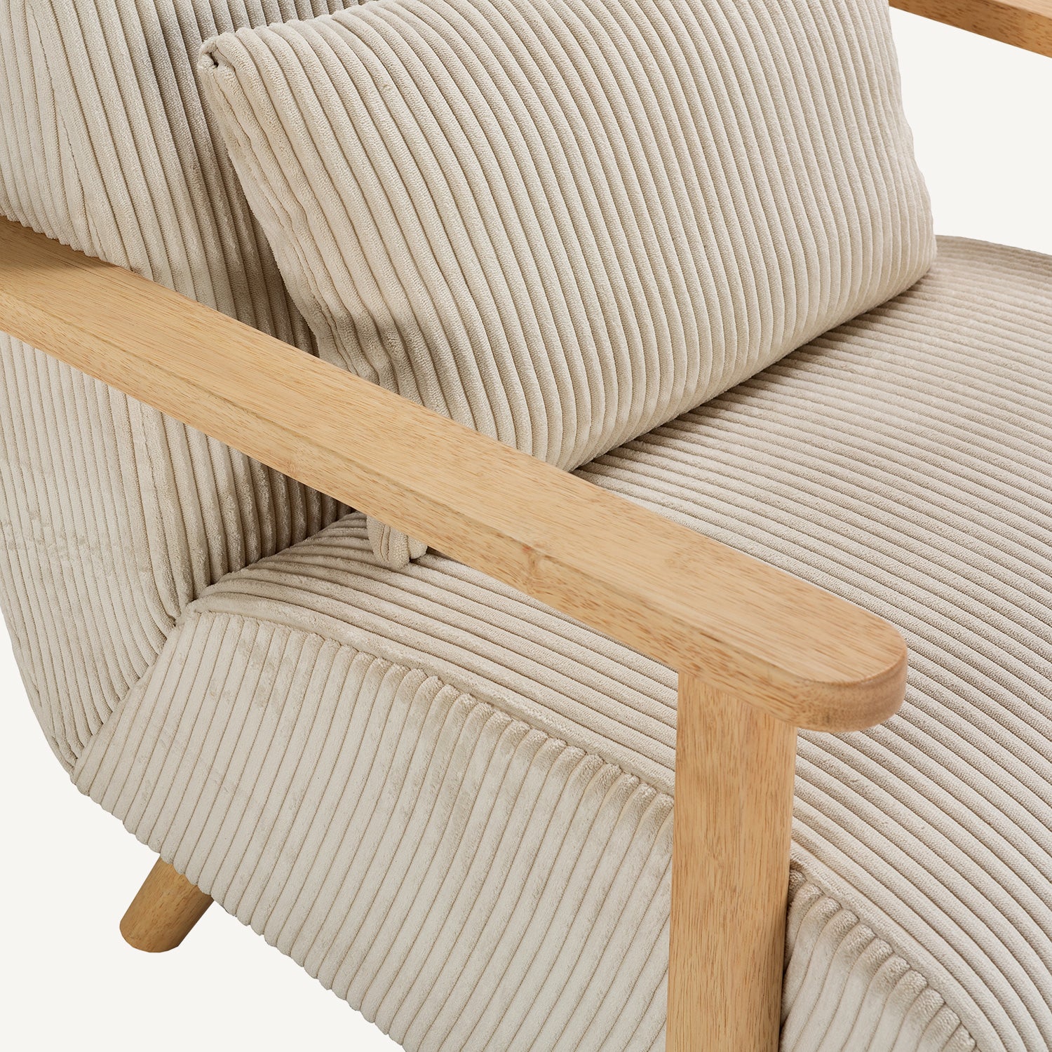 Sillón de estilo contemporáneo de líneas minimalistas beige