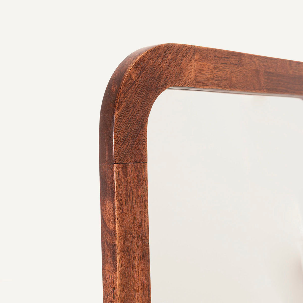 Espejo elegante de suelo de 150x50 cm, fabricado en madera de nogal y pie metálico