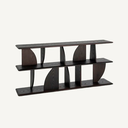 Estantería de pie en posición horizontal, fabricada en madera de caucho. Color marrón oscuro.