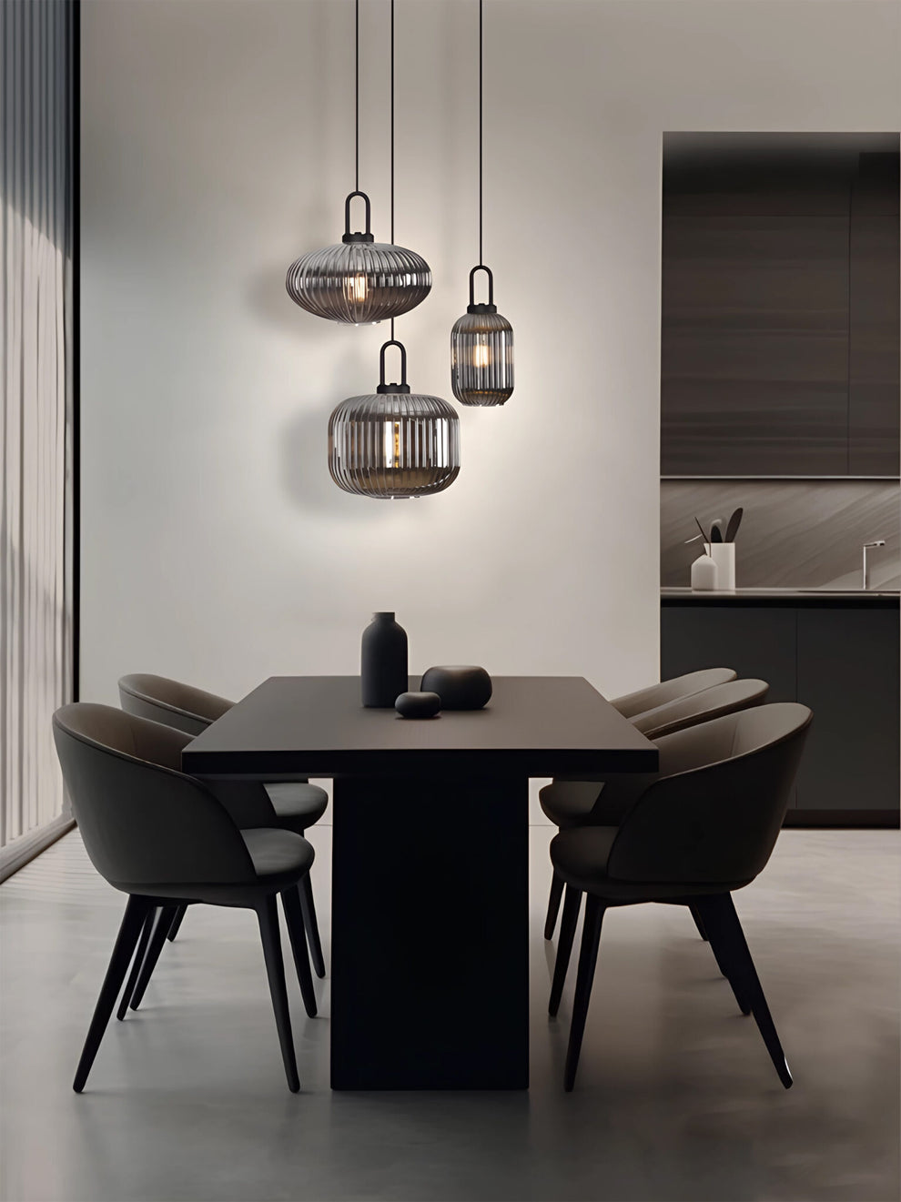 Lámparas de techo o colgantes, de cristal ahumado para el comedor. Tipo Baudelaire.